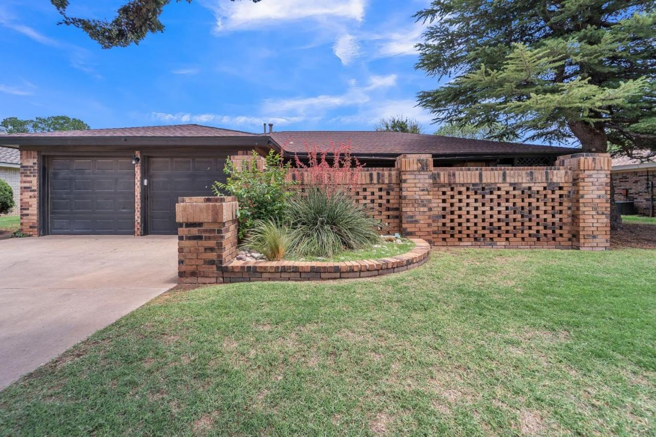 Homestead House - In Shadow Hills Golf Course Division Home Lubbock Exterior foto