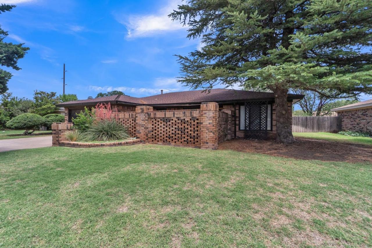 Homestead House - In Shadow Hills Golf Course Division Home Lubbock Exterior foto